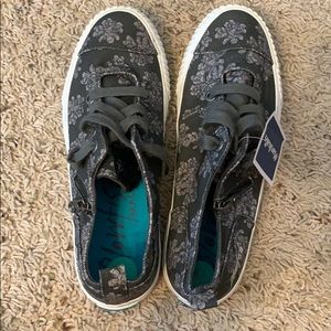 Blue/denim Blowfish Malibu sneakers